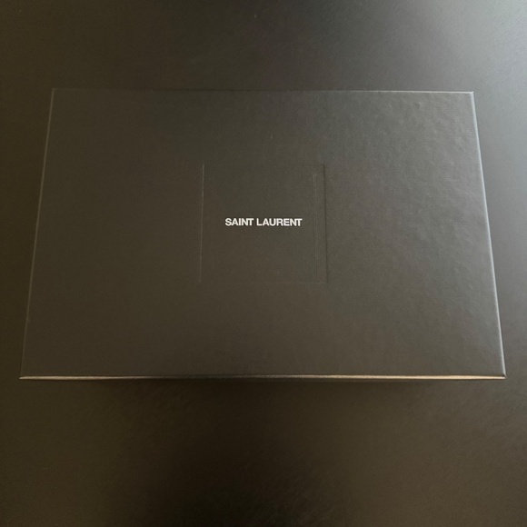 Yves Saint Laurent Envelope Medium Bag - Picture 5 of 6